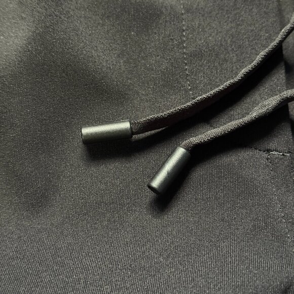 Lululemon Women's Tapered-Leg Mid-Rise Pant 7/8 Length - Black - Picture 5 of 10